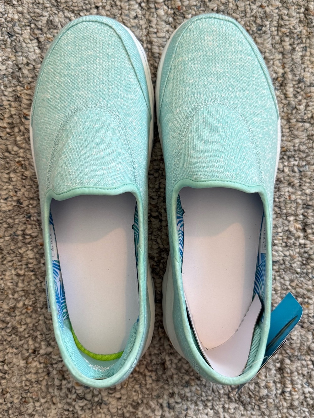 Skechers GOwalk Mint Green Slip-On Shoes Women’s Size 10 NIB